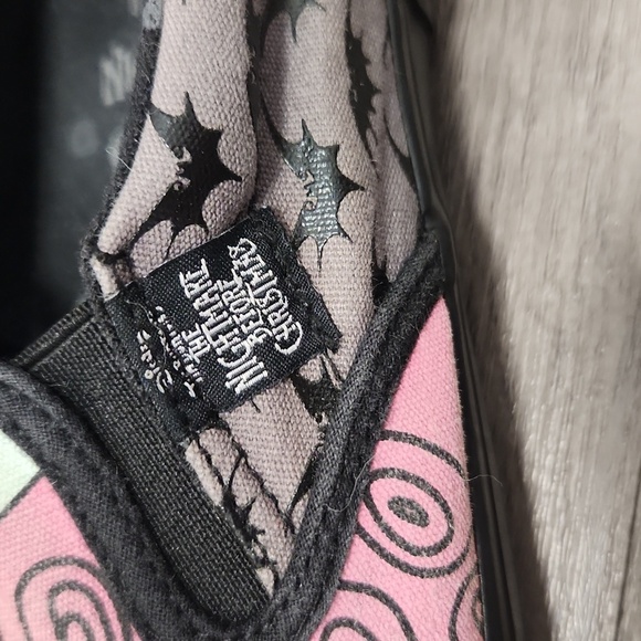 Disney Nightmare Before Christmas Canvas Time Burton Slip Ons Size 7 Mens - Picture 6 of 11